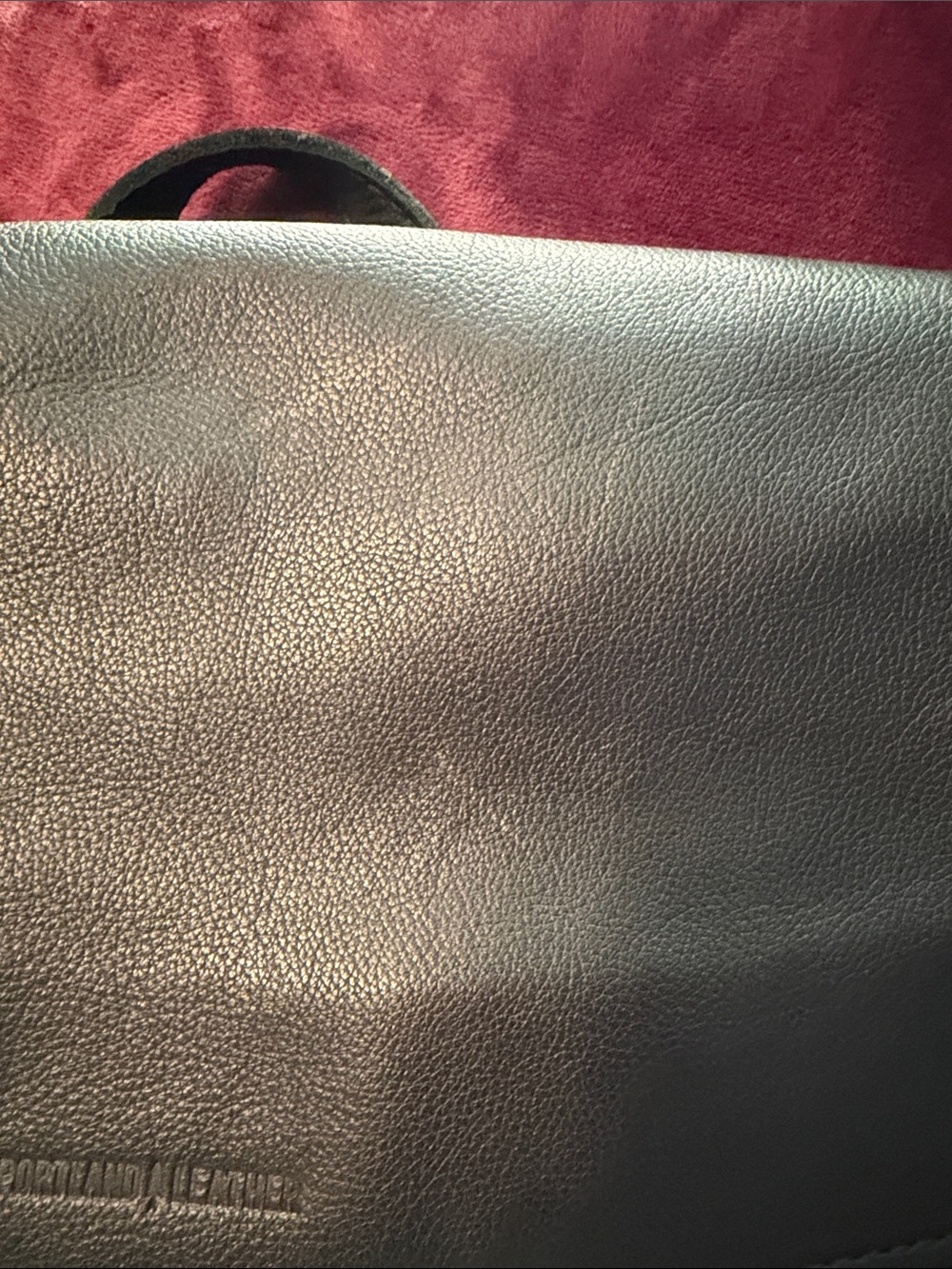 Portland Leather Black Pebble Grain Leather Messenger Bag with Adjustable Strap - Picture 16 of 16